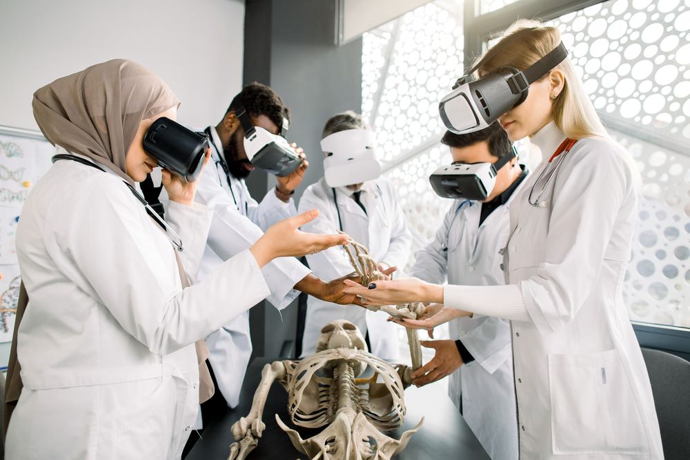 teaching human anatomy through virtual reality